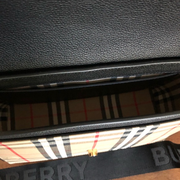 NEW❗️Burberry strap bag - Picture 8 of 9
